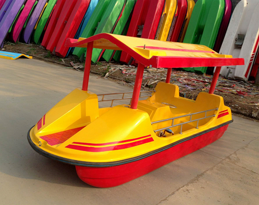 BF-E-Amusement-Park-Paddle-Boat-With-4-Seat